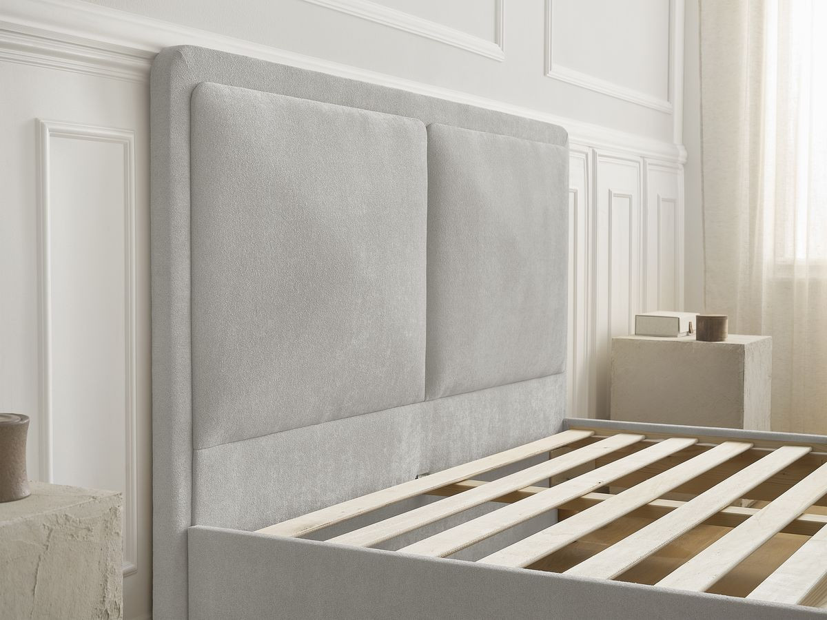 MARA bed in structuurstof met massieve lattenbodem