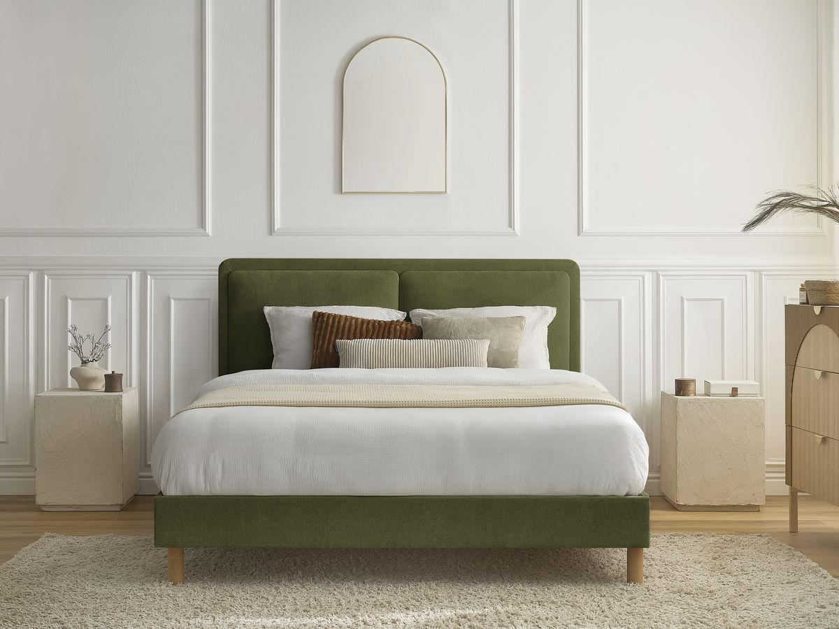 MARA bed in structuurstof met massieve lattenbodem