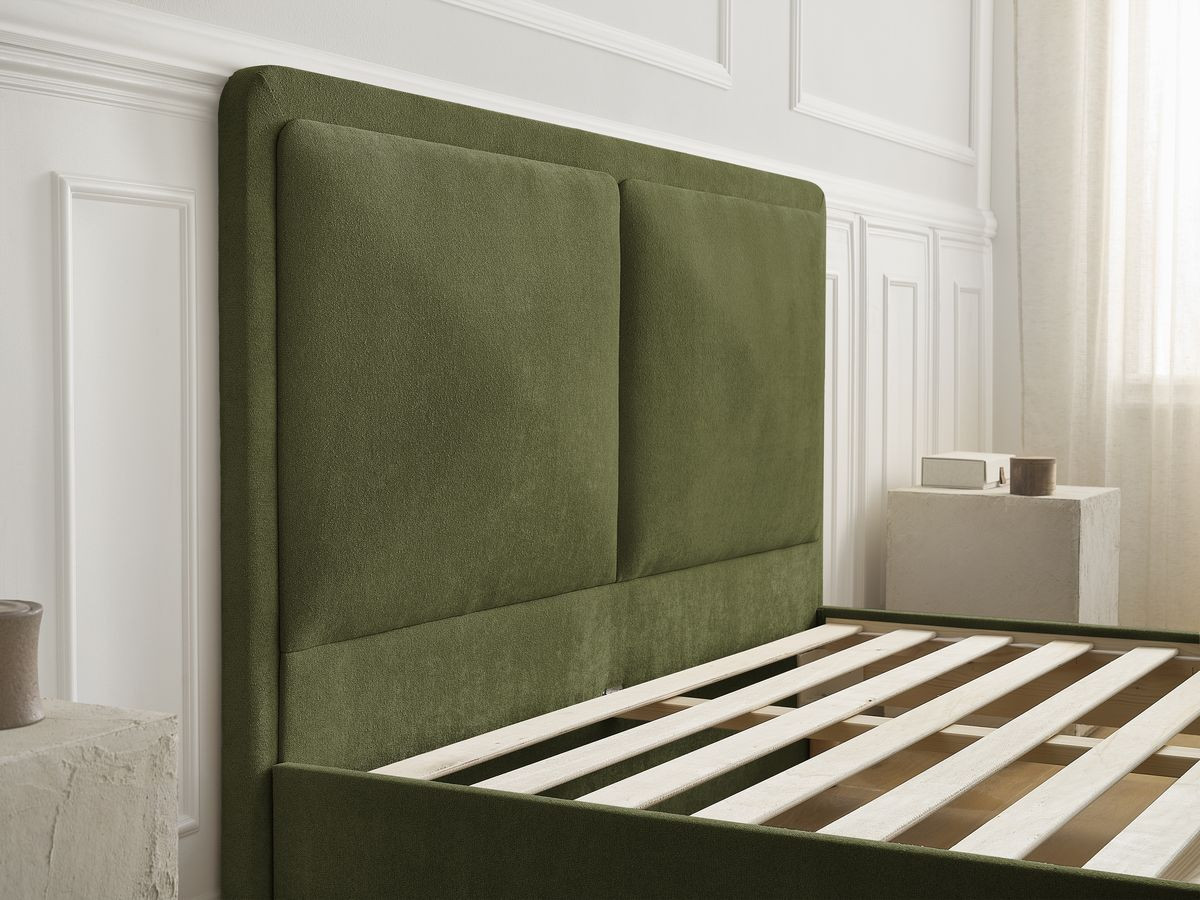 MARA bed in structuurstof met massieve lattenbodem