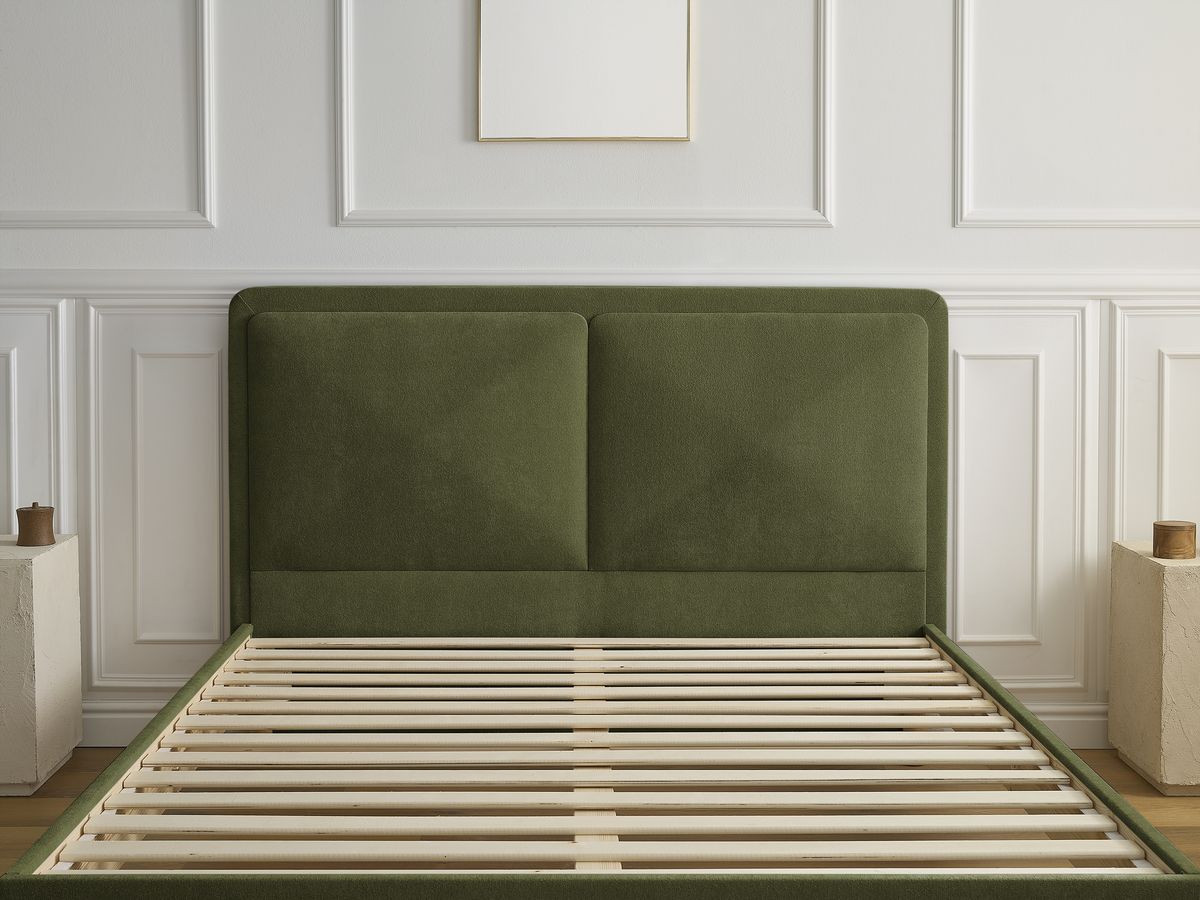MARA bed in structuurstof met massieve lattenbodem