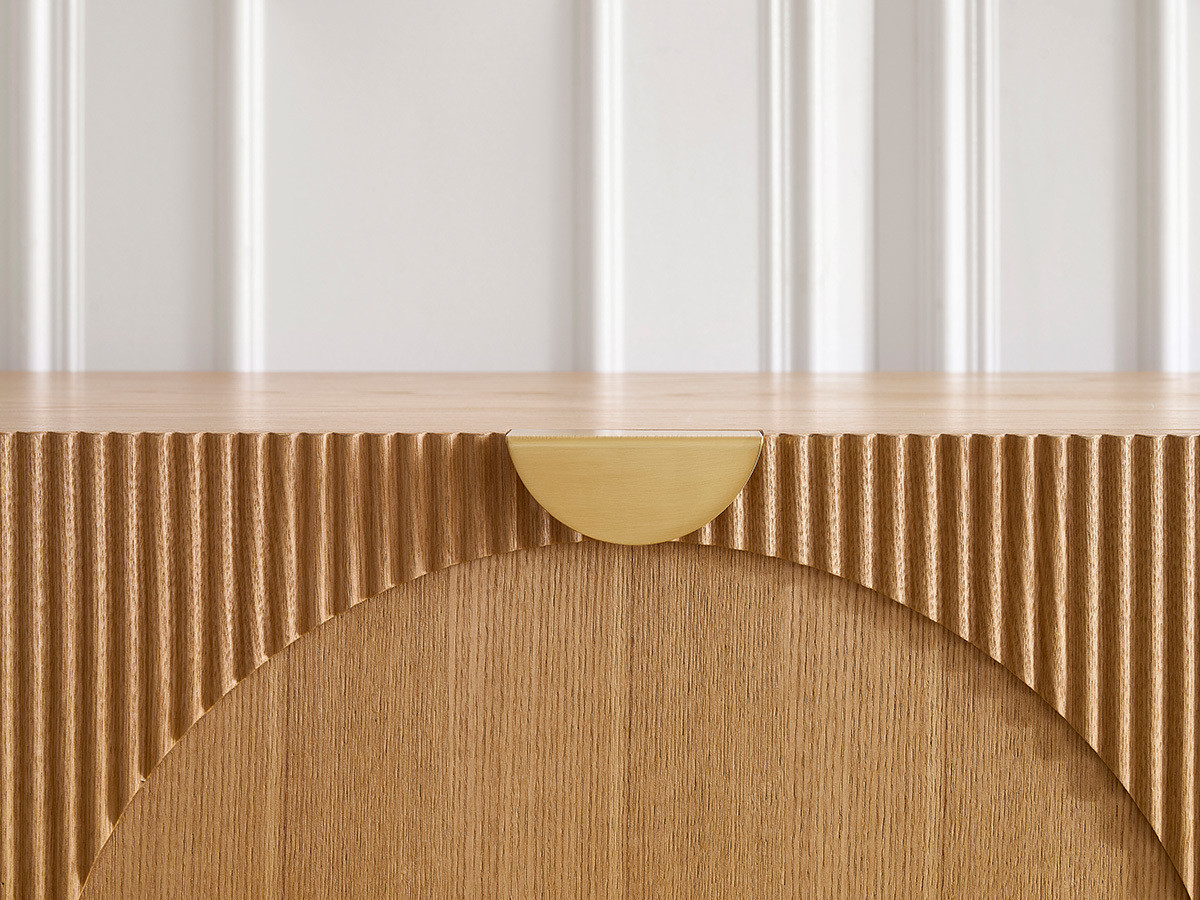 LOLA 4-deurs dressoir 178 cm afgerond patroon en massief essenfineer