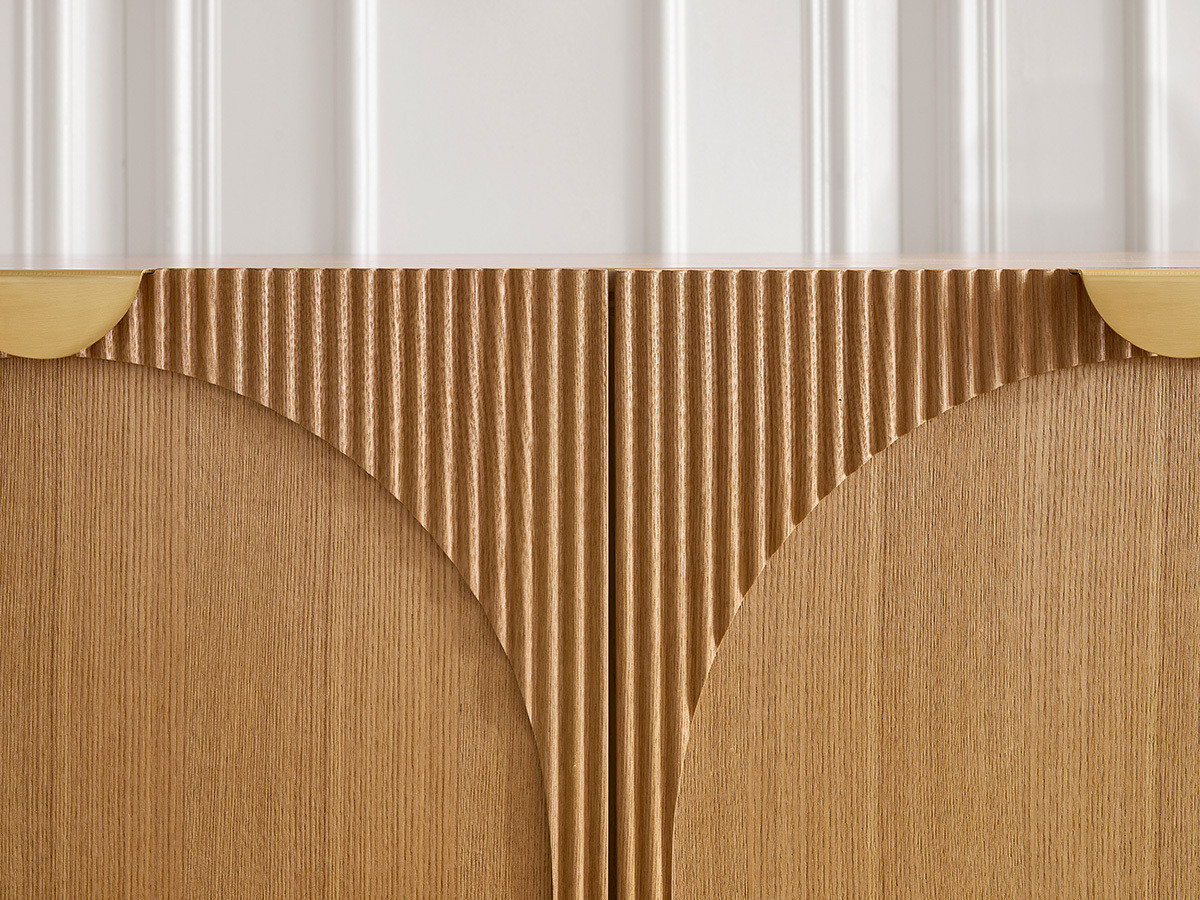 LOLA 4-deurs dressoir 178 cm afgerond patroon en massief essenfineer