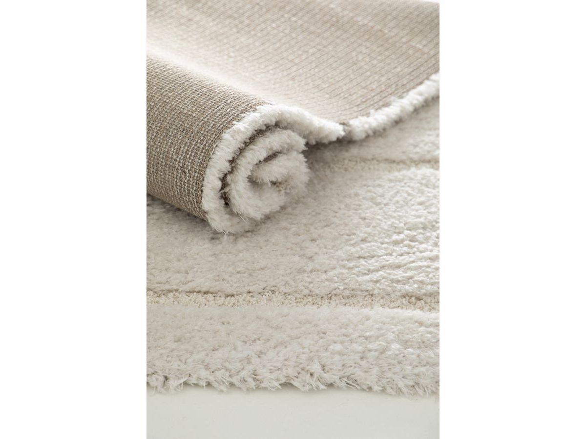 CALEB langpolig vloerkleed met grafisch patroon