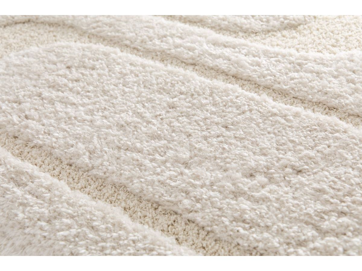 CALEB langpolig vloerkleed met grafisch patroon