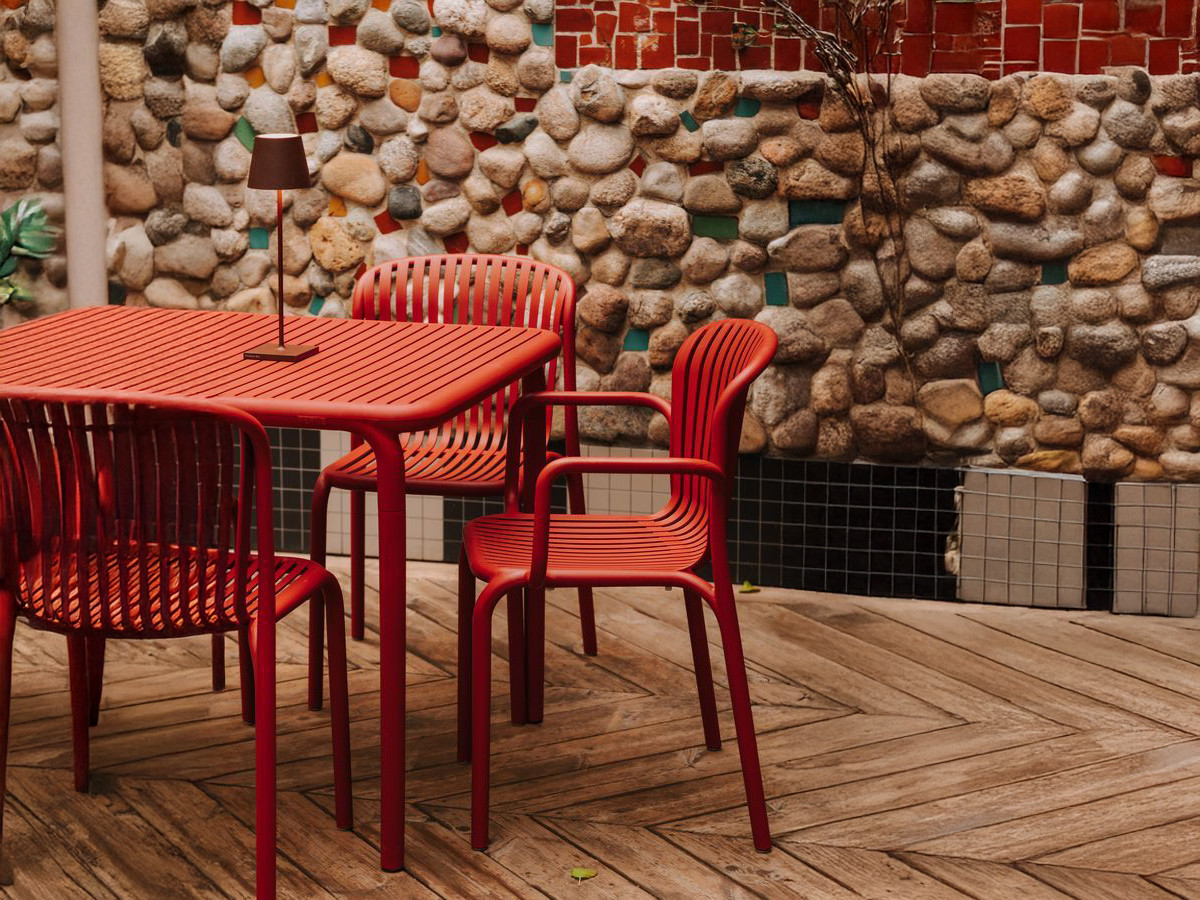 RHODES tuinset met 80 cm vierkante tafel + 4 stoelen met armleuningen