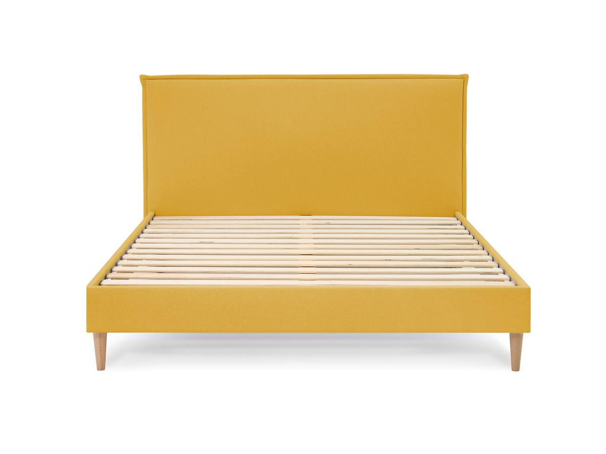 SARY bed met massieve lattenbodem en poten van natuurlijk hout