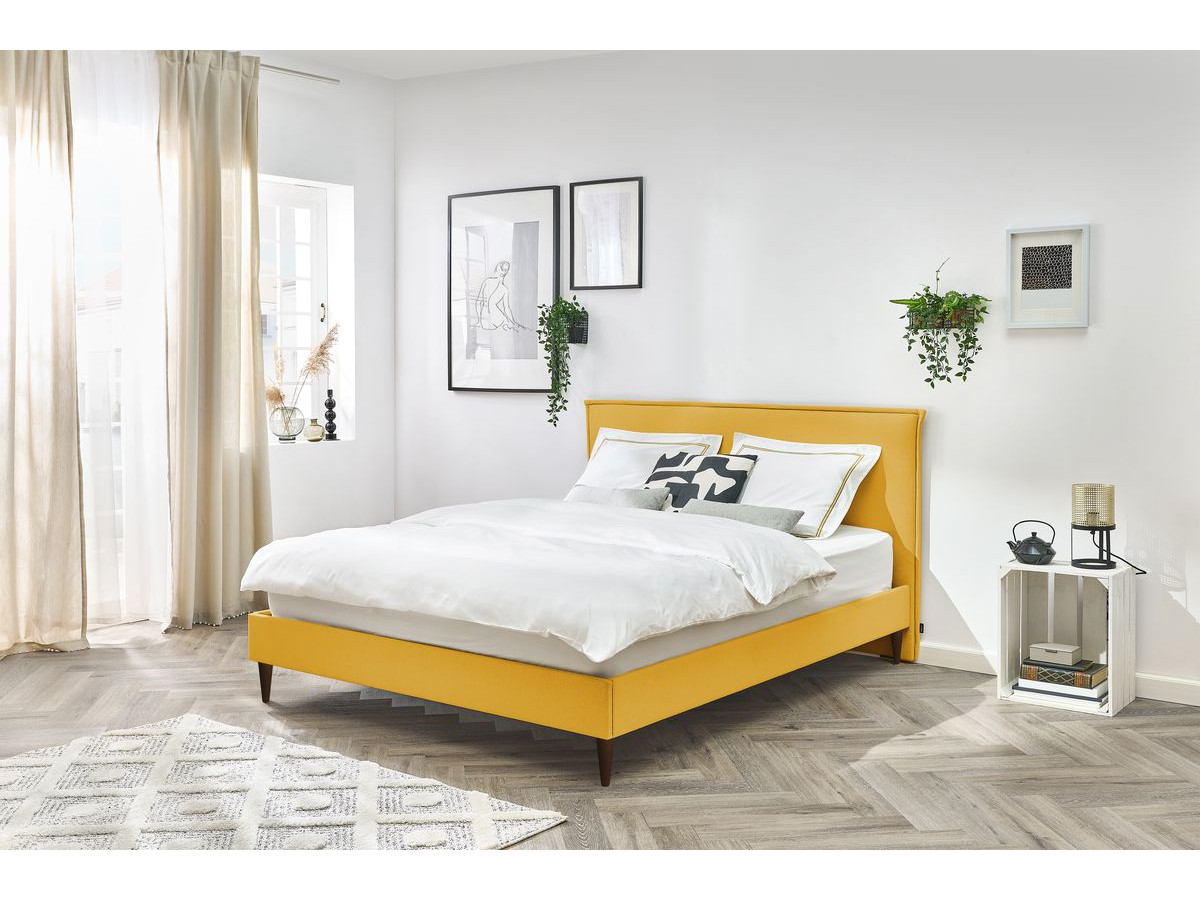 SARY bed met massieve lattenbodem en wengéhouten poten