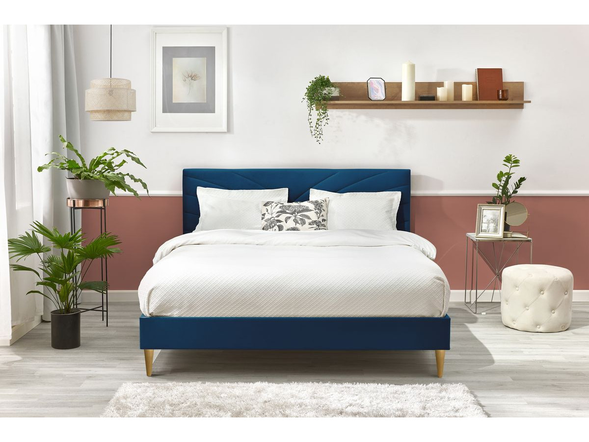 VELVET bed met massieve lattenbodem en poten van natuurlijk hout