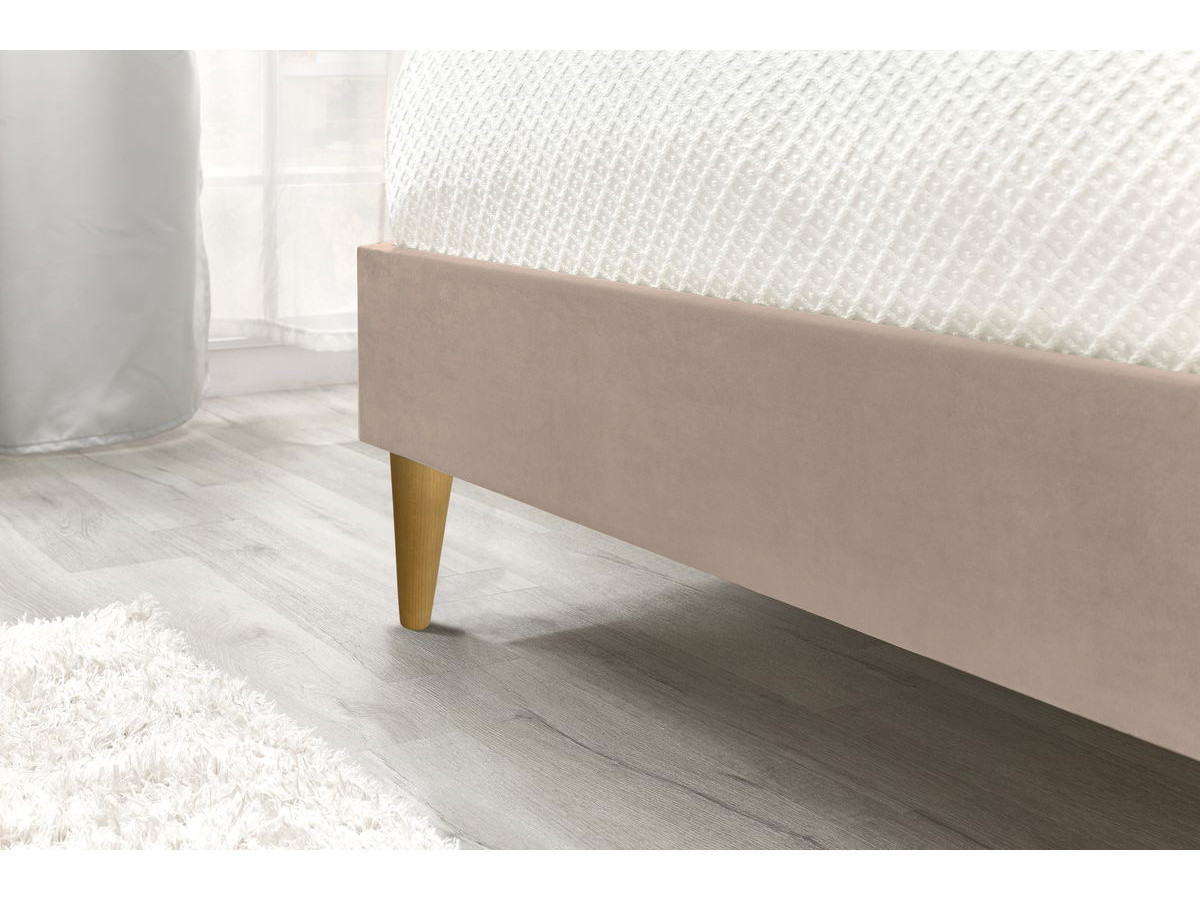 VELVET bed met massieve lattenbodem en poten van natuurlijk hout
