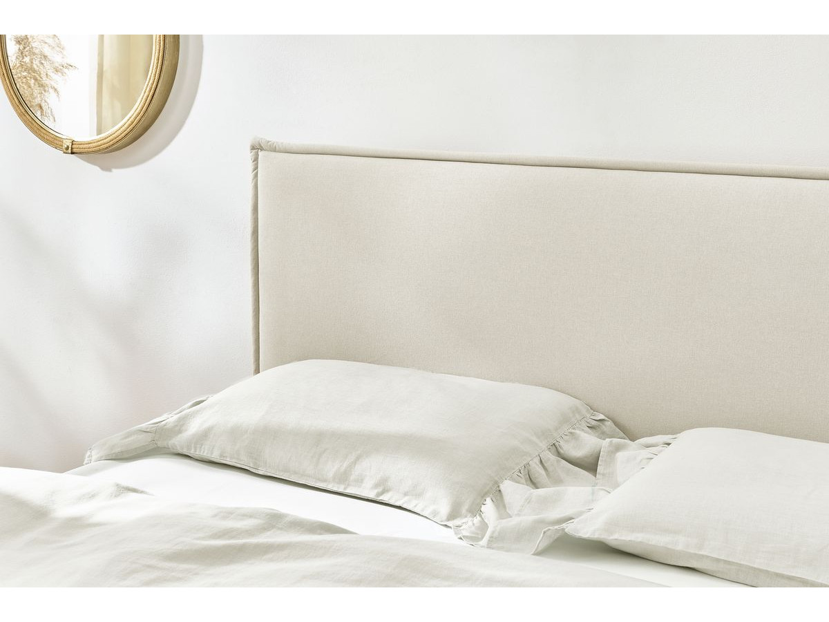 CARA bed met massieve lattenbodem en wengéhouten poten