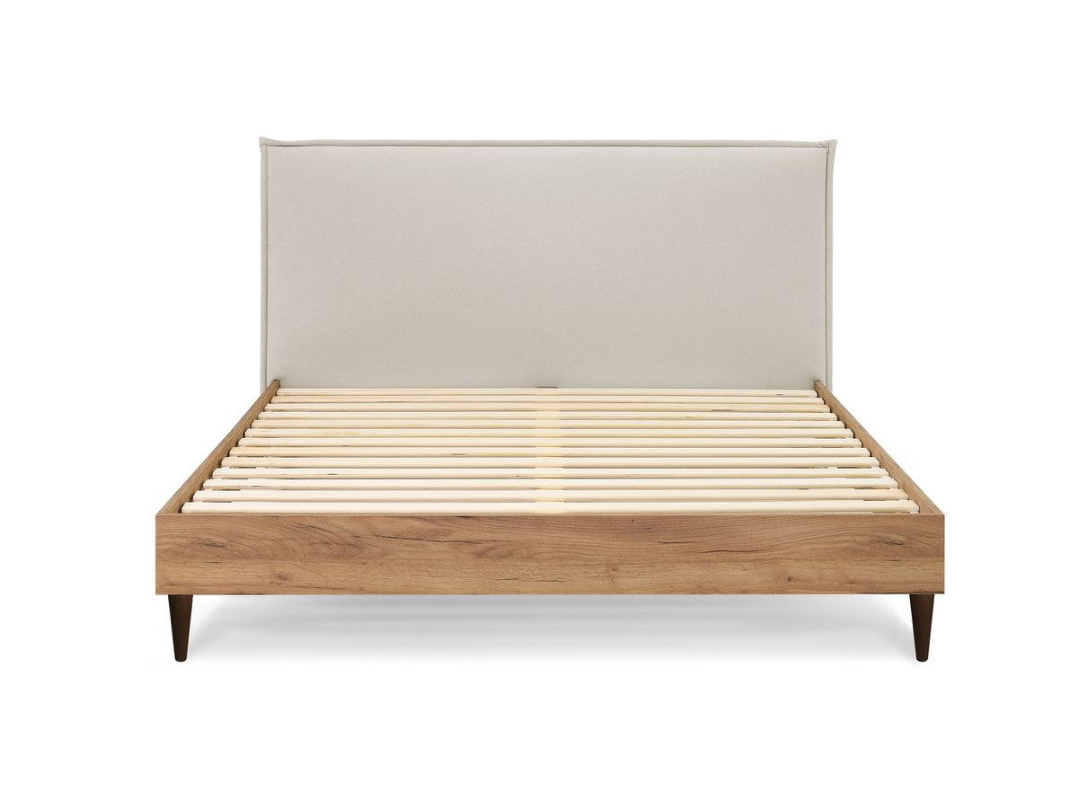 CARA bed met massieve lattenbodem en wengéhouten poten