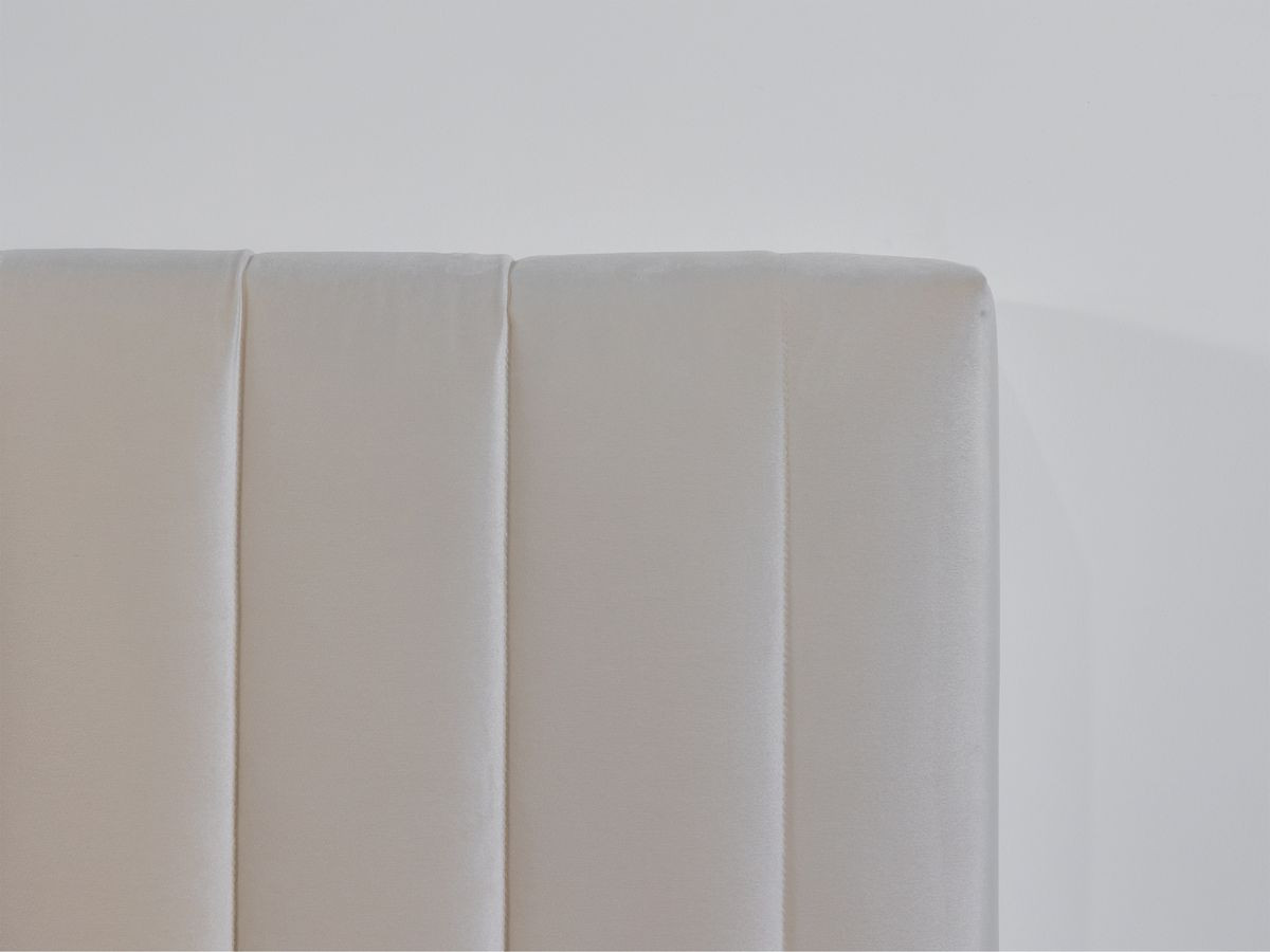 Lit OCEANE VELOURS avec lattes massives