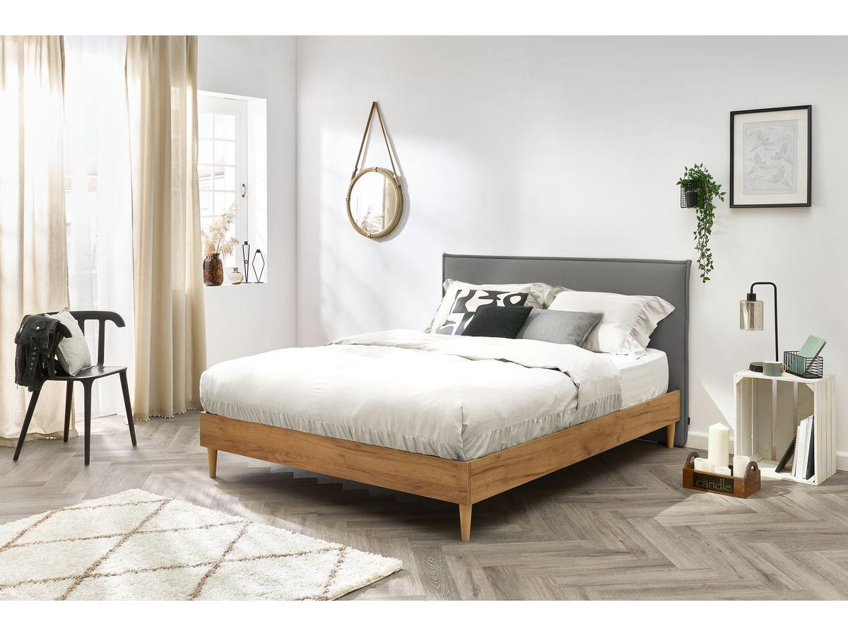 CARA bed met massieve lattenbodem en poten van natuurlijk hout