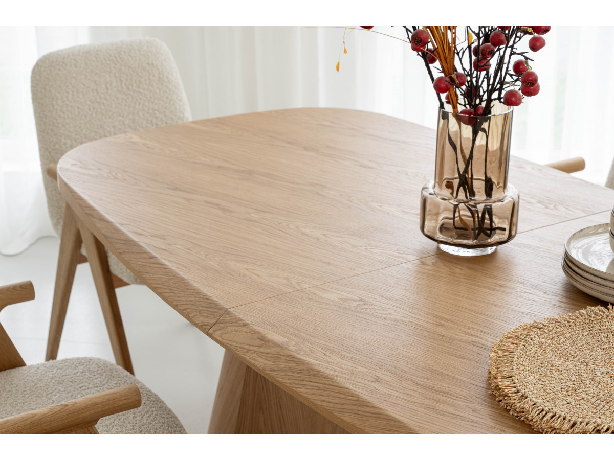 Table à manger extensible rectangulaire arrondie 200 à 300 cm MAZARGUES placage chêne massif