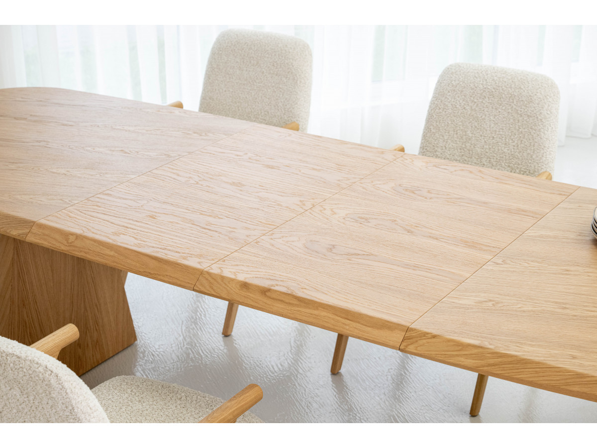 Table à manger extensible rectangulaire arrondie 200 à 300 cm MAZARGUES placage chêne massif