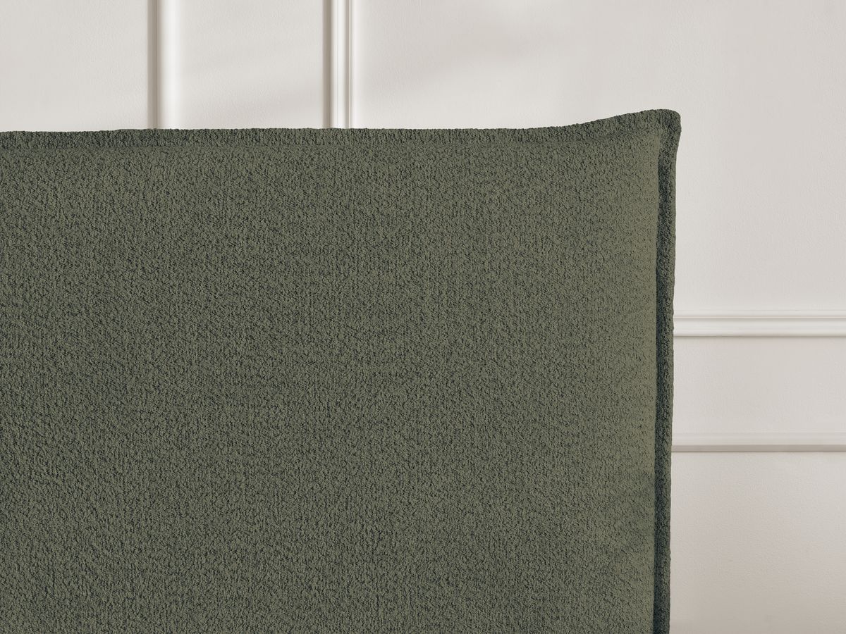 Lit IMERI tissu bouclette avec lattes massives