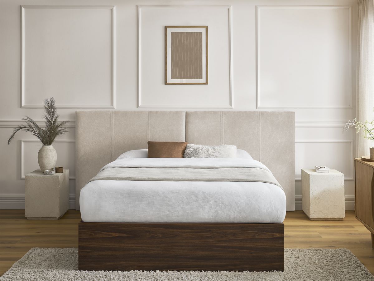 Lit coffre ALTIRA en bois foncé et tissu texturé