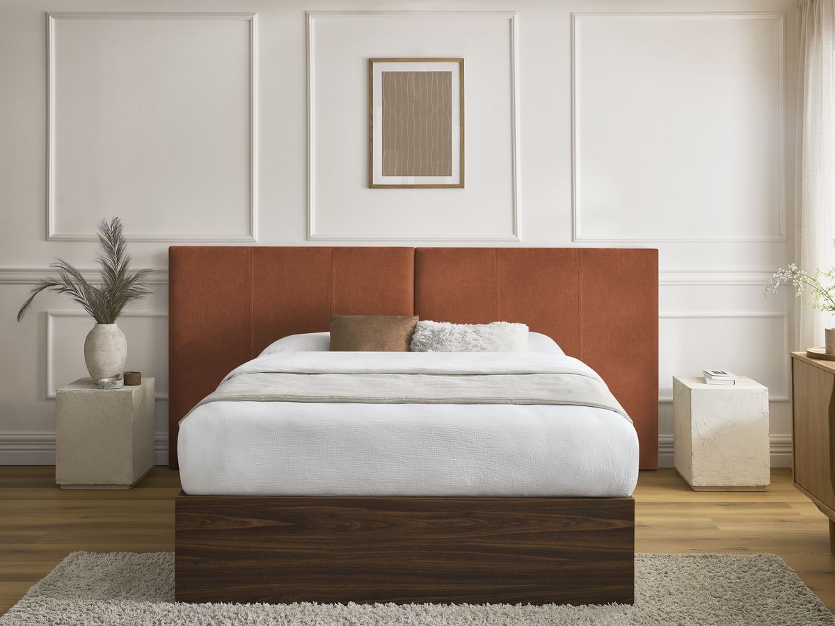 Lit coffre ALTIRA en bois foncé et texturé orange