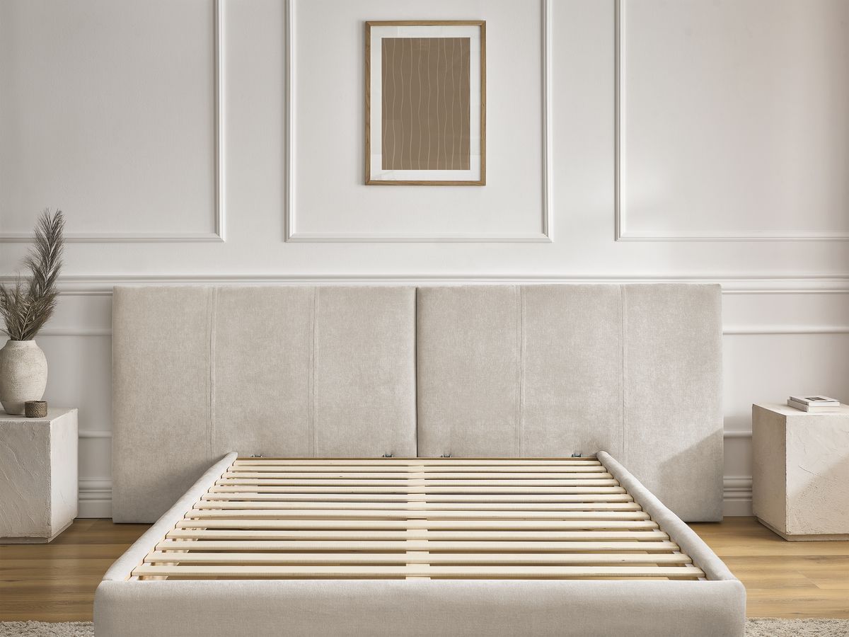 Lit ALTIRA tissu texturé avec lattes massives