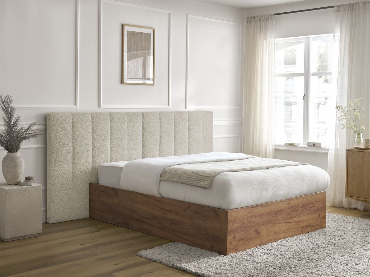 Lit coffre TIMO en bois clair et tissu bouclette