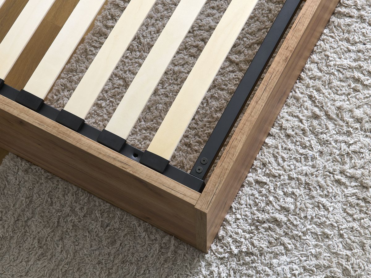 Lit coffre TIMO en bois clair et tissu bouclette
