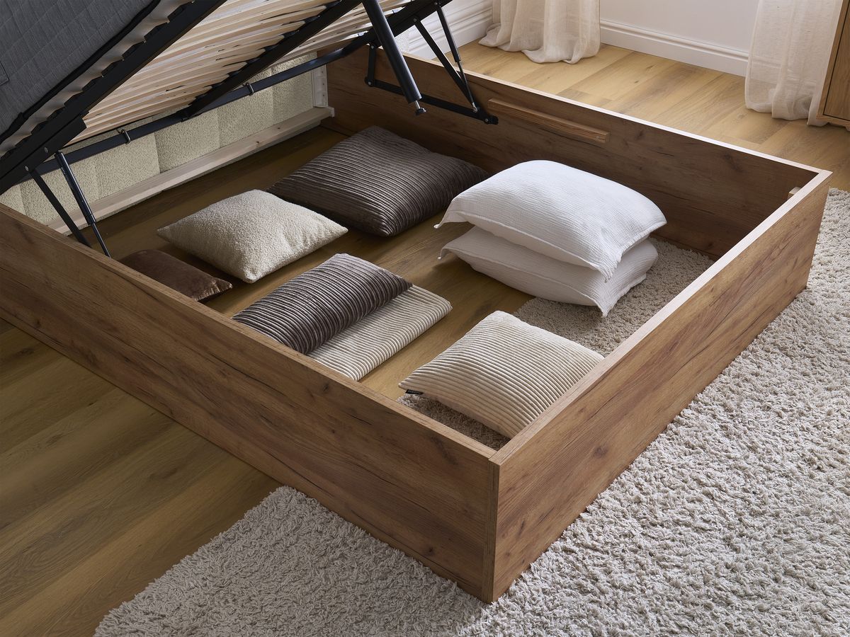 Lit coffre TIMO en bois clair et tissu bouclette