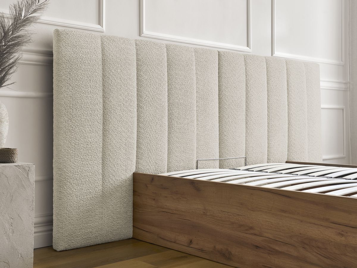 Lit coffre TIMO en bois clair et tissu bouclette