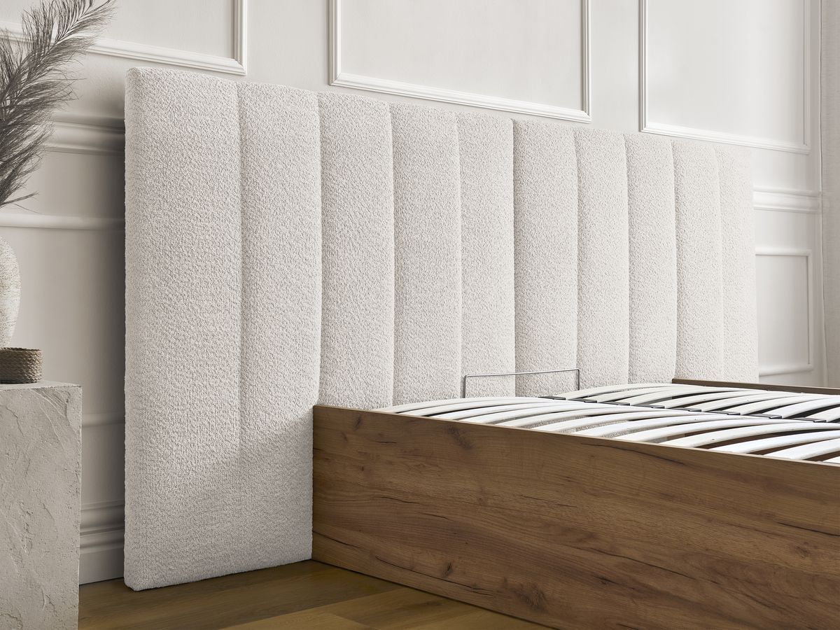 Lit coffre TIMO en bois clair et tissu bouclette