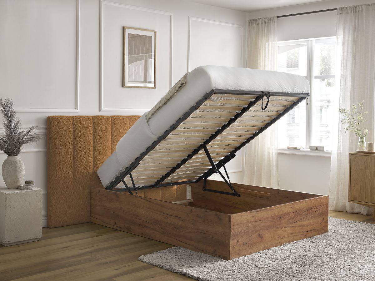 Lit coffre TIMO en bois clair et tissu bouclette