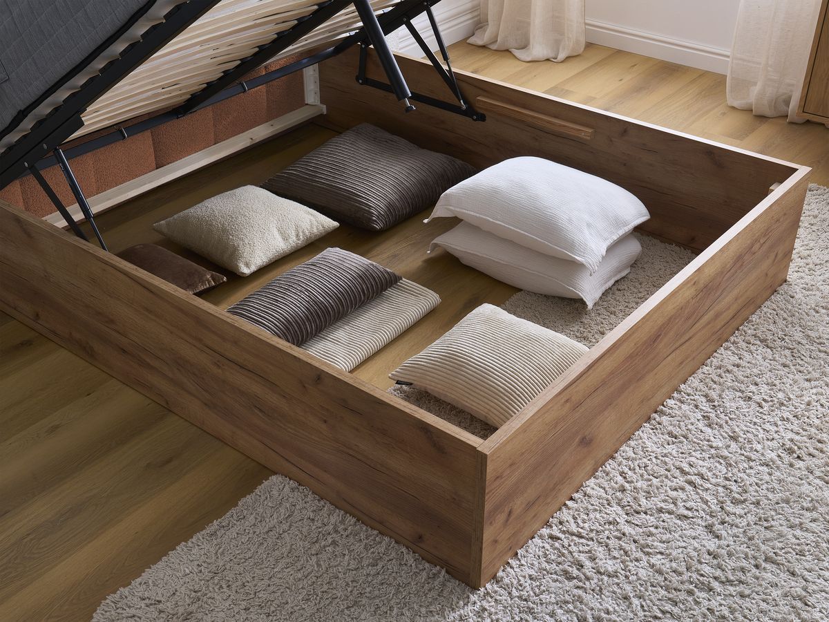 Lit coffre TIMO en bois clair et tissu bouclette