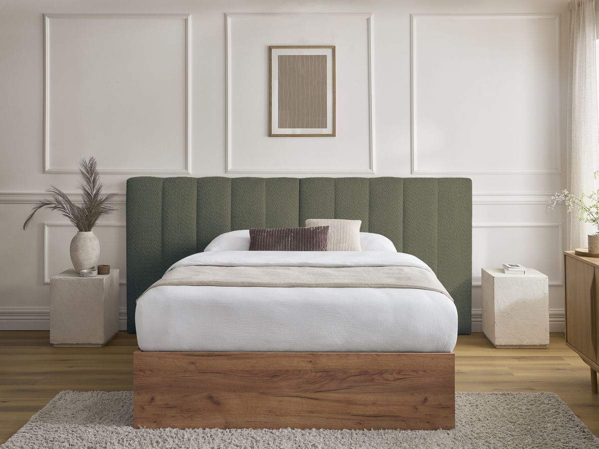 Lit coffre TIMO en bois clair et tissu bouclette