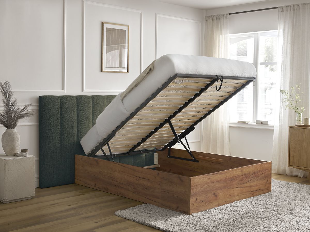 Lit coffre TIMO en bois clair et tissu bouclette
