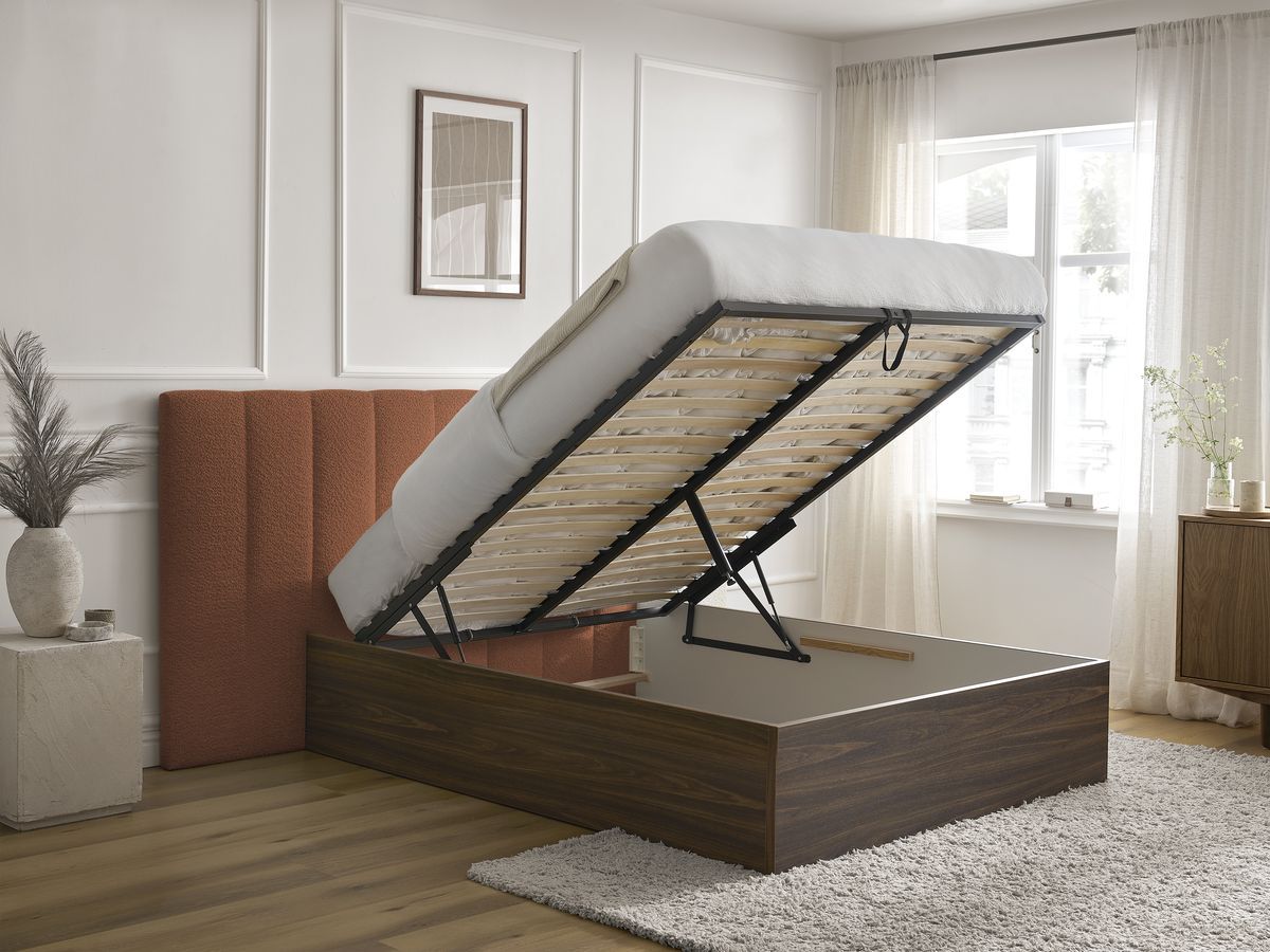 TIMO opbergbed in donker hout en badstof