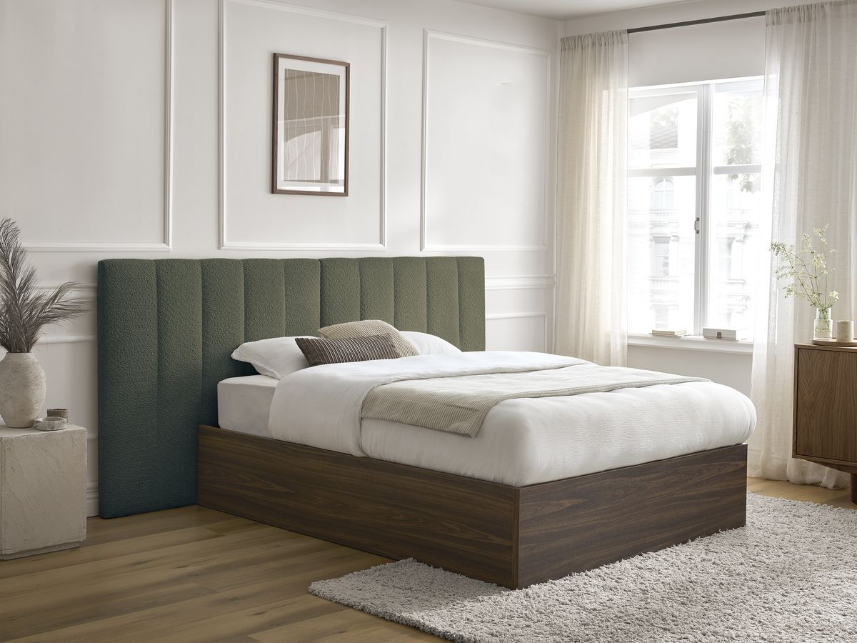 Lit coffre TIMO en bois foncé et bouclette vert