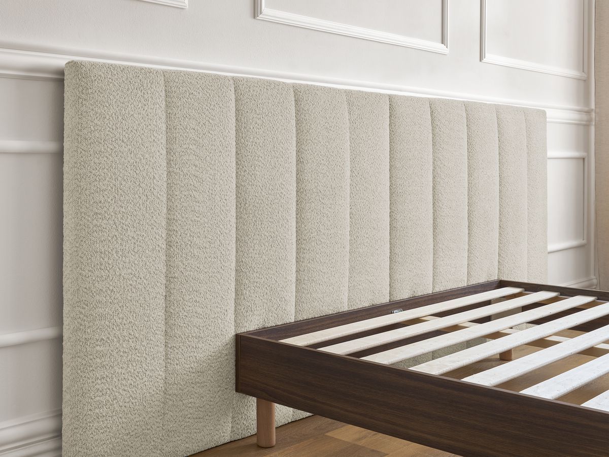 TIMO donkerhouten bed met massieve lattenbodem