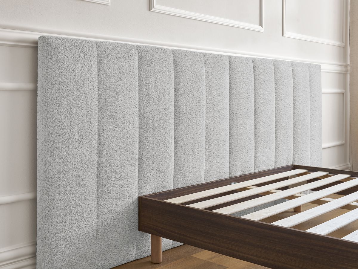 TIMO donkerhouten bed met massieve lattenbodem