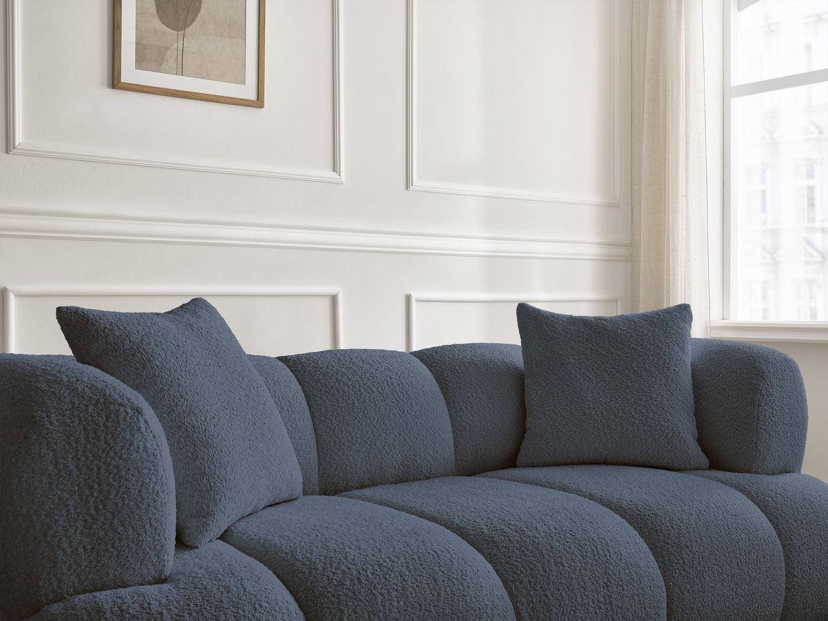 Canapé droit 2 places PAMIRA bouclette avec pouf bleu foncé — vue 5