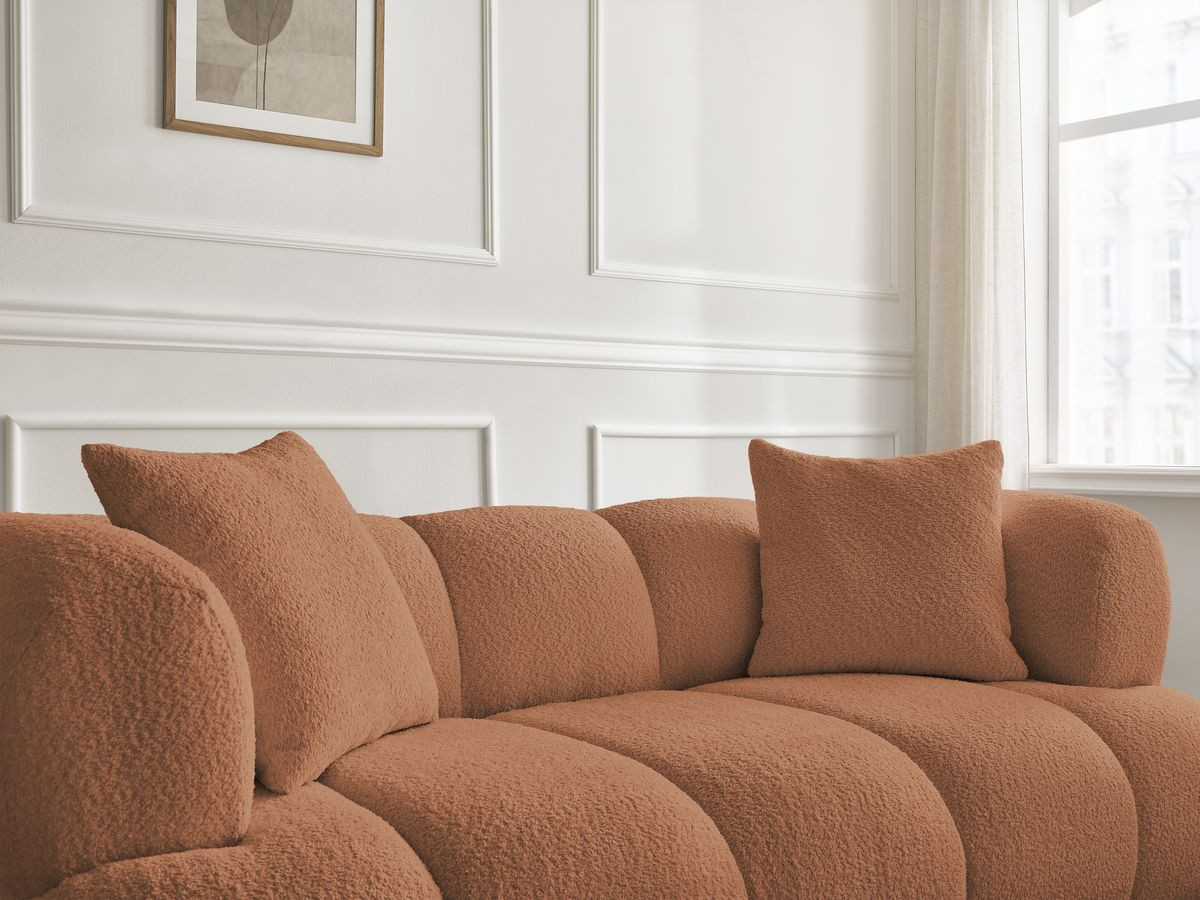 Canapé droit 2 places PAMIRA bouclette avec pouf orange — vue 5