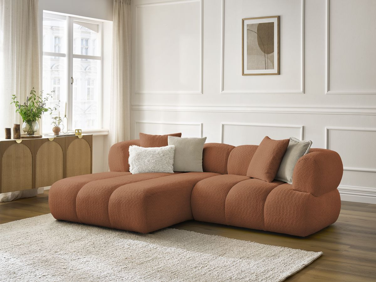 Canapé d'angle fixe PAMIRA tissu bouclette orange angle gauche BOBOCHIC 4 places