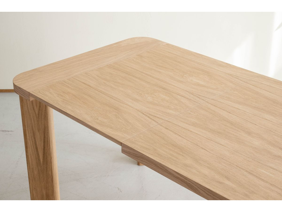 Table à manger extensible 150 à 210 cm LUMINY placage chêne massif