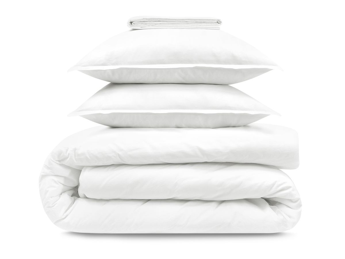 Lit KUMO en 160 x 200 cm, matelas CAPUCINE, couette tempérée en 240 x 260 cm RE-DREAM, deux oreillers RE-DREAM en 60 x 60 cm