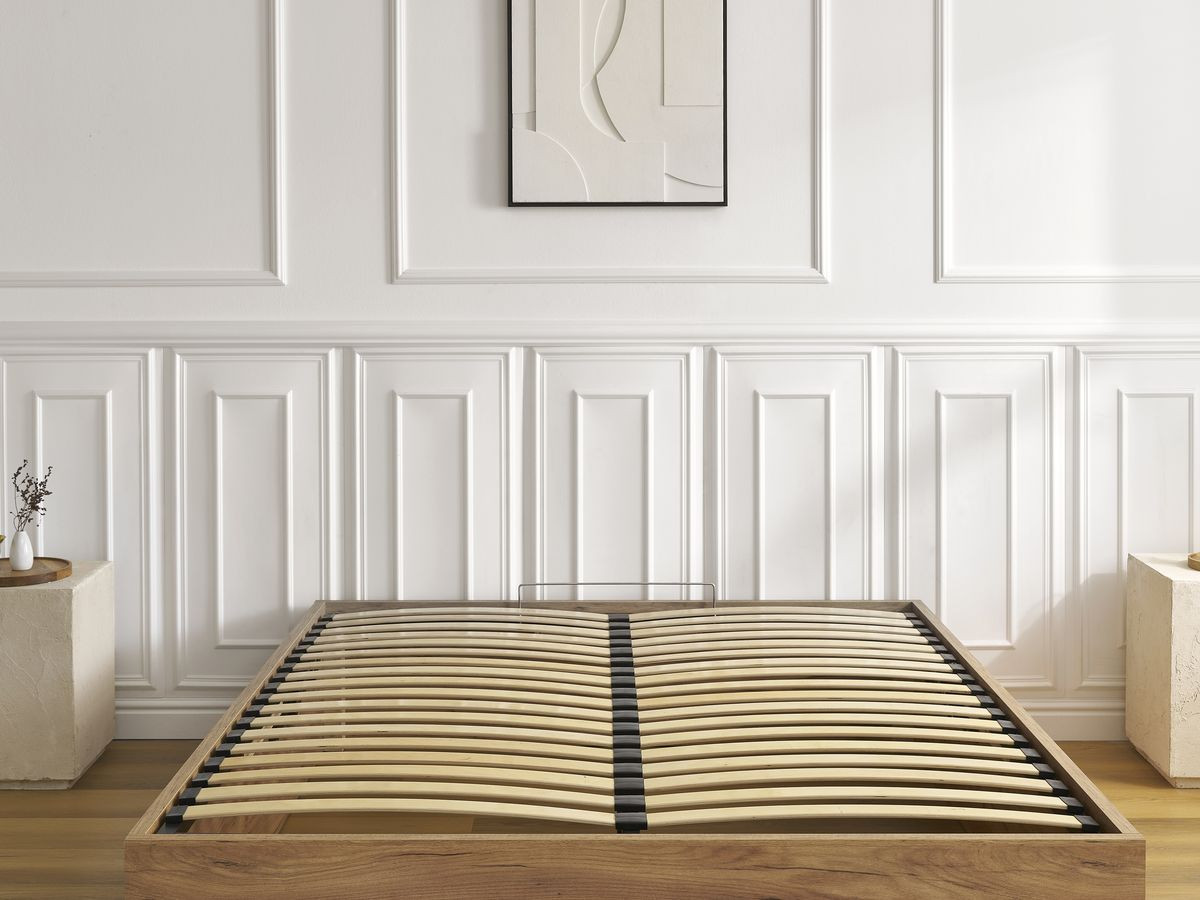 Coffre NIRA en 160 x 200 cm, matelas CAPUCINE, couette tempérée en 240 x 260 cm RE-DREAM, deux oreillers RE-DREAM en 60 x 60 cm