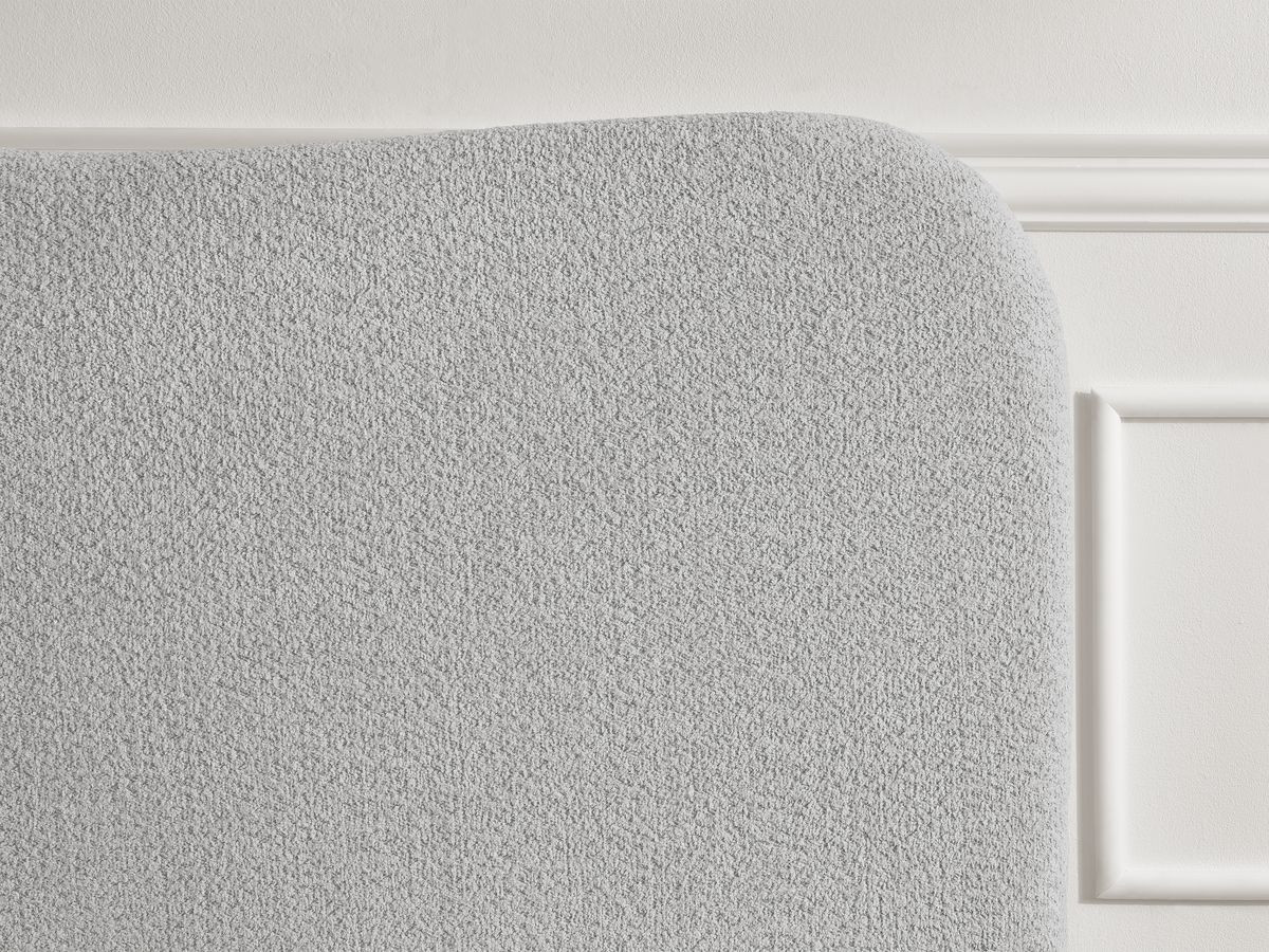 Lit SORALI tissu bouclette avec lattes massives
