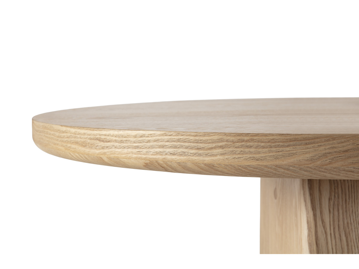 PABLO set met ovale eettafel 220 cm in notenhoutfineer + TANYA stoelen in structuurstof