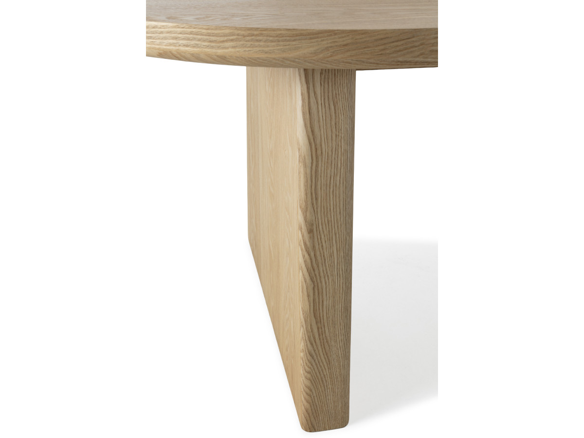PABLO set met ovale eettafel 220 cm in notenhoutfineer + TANYA stoelen in structuurstof
