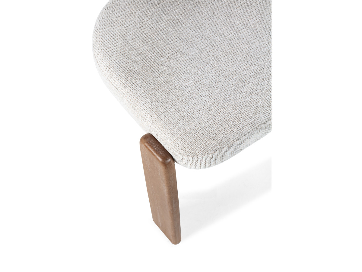 PABLO set met ovale eettafel 220 cm in notenhoutfineer + TANYA stoelen in structuurstof