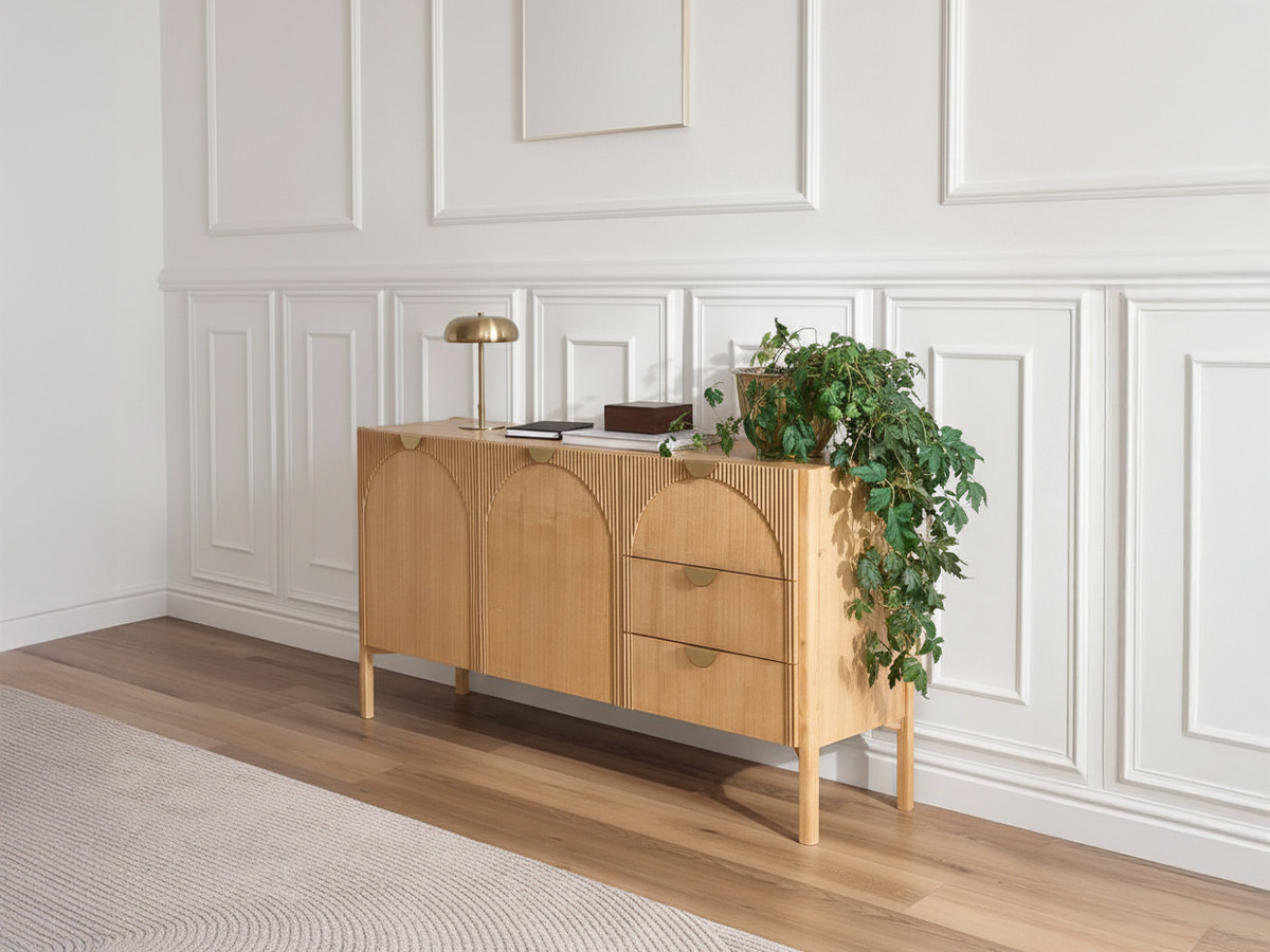 Buffet 2 portes 3 tiroirs 135 cm LOLA motif arrondi et placage frêne massif — vue 4