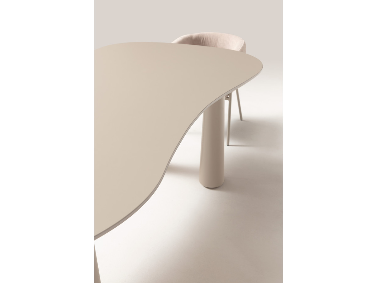 Table à manger ovale SASHA 220 cm beige