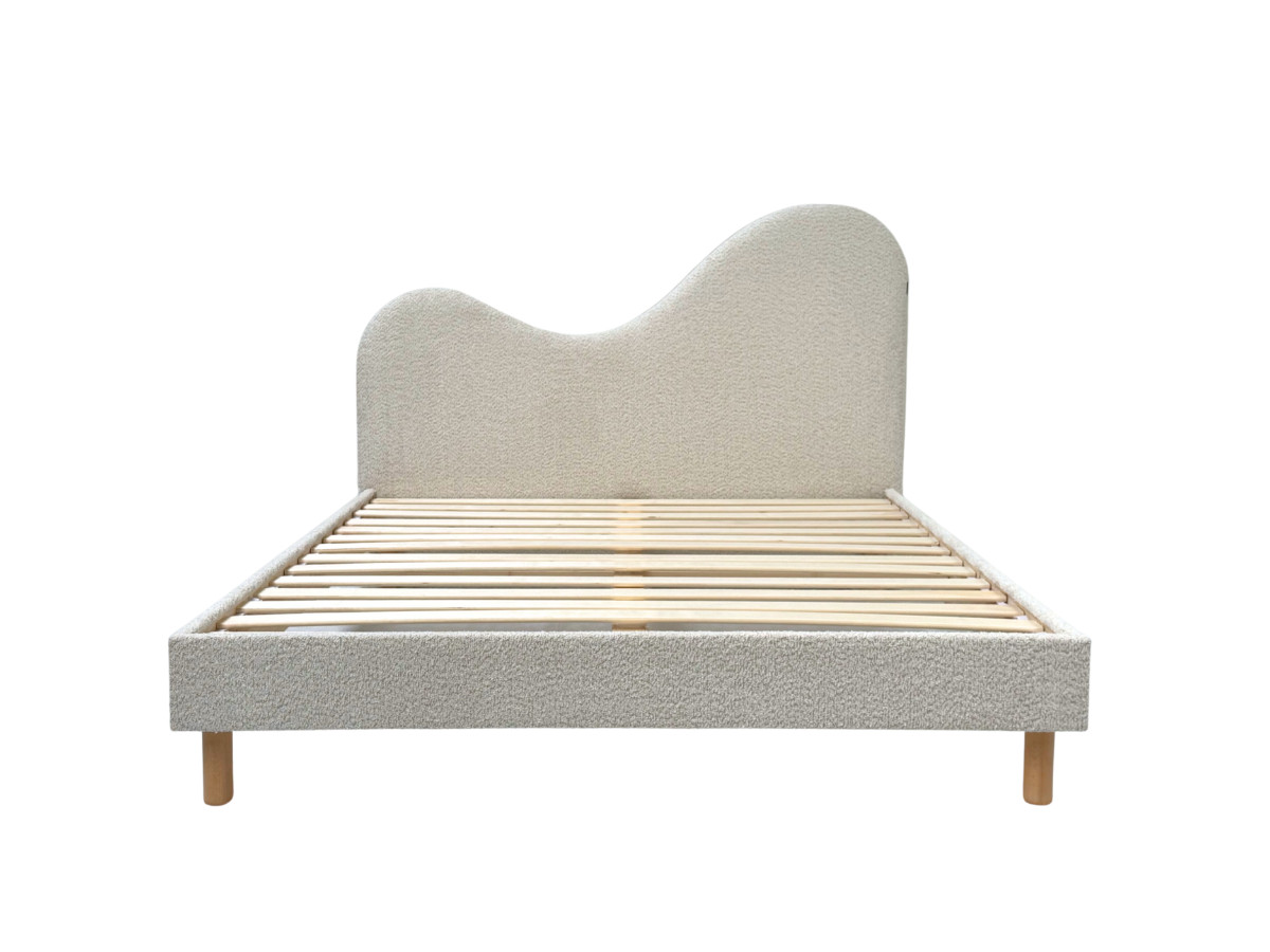 Lit CELINA tissu bouclette avec lattes massives
