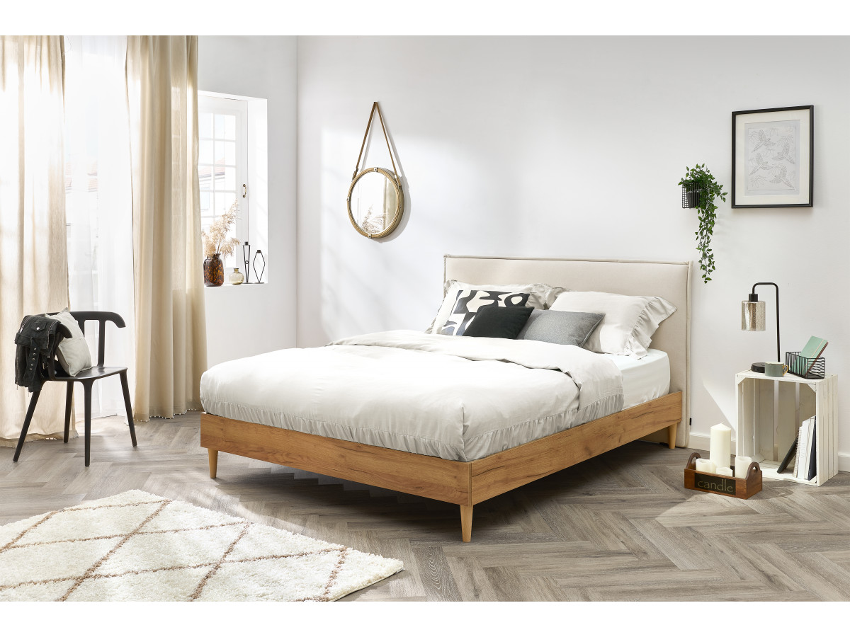 Structure de lit 140x200 cm CARA avec lattes massives pieds en bois naturel